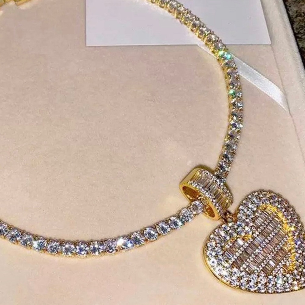 heart locket necklace, heart  necklace , heart choker , heart pendant rhinestone